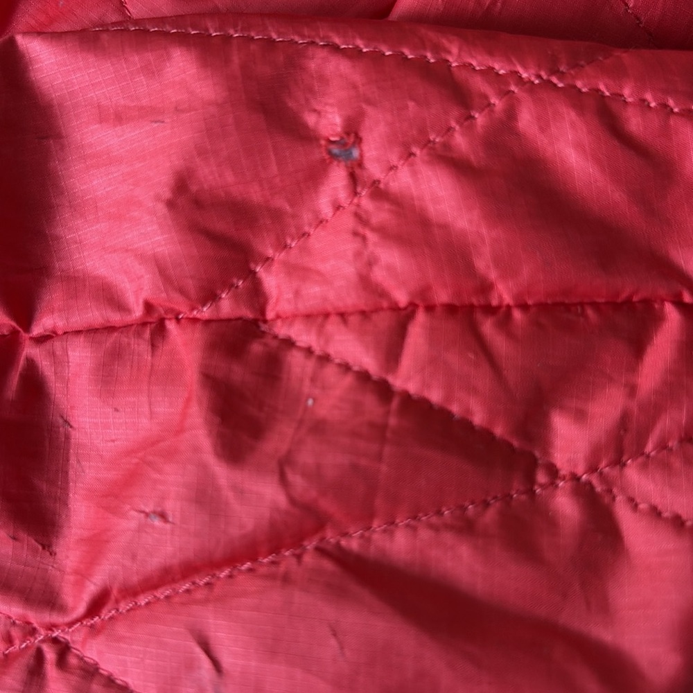 Patagonia quilted jacket, girls 14. - Picture 7 of 7